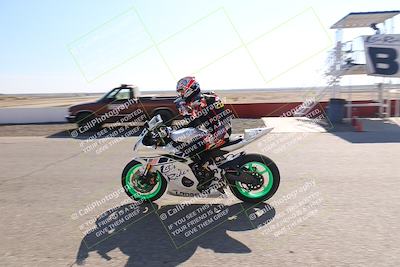 media/Nov-03-2025-Lets Ride (Mon) [[4d74c1c4d3]]/B Group/Grid/